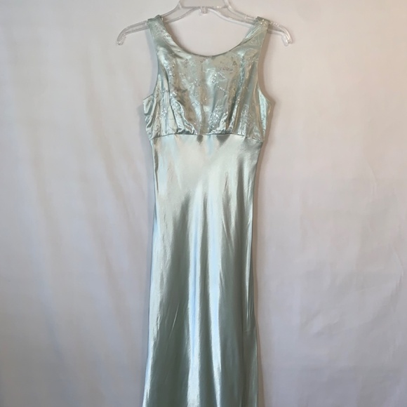 Light Green Satin Flower Sequined Sleeveless Dress Size 3/4 - Picture 2 of 15